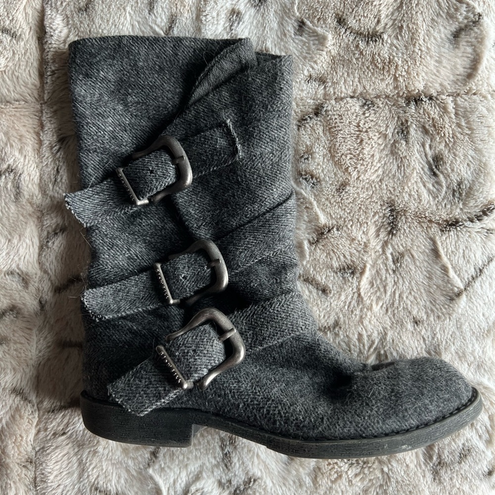 Blowfish Booties